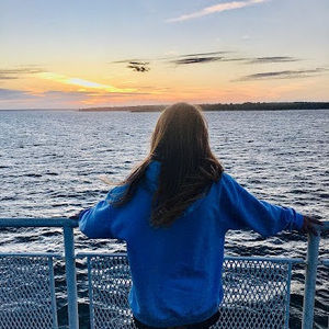 Meet your Posher, Karis